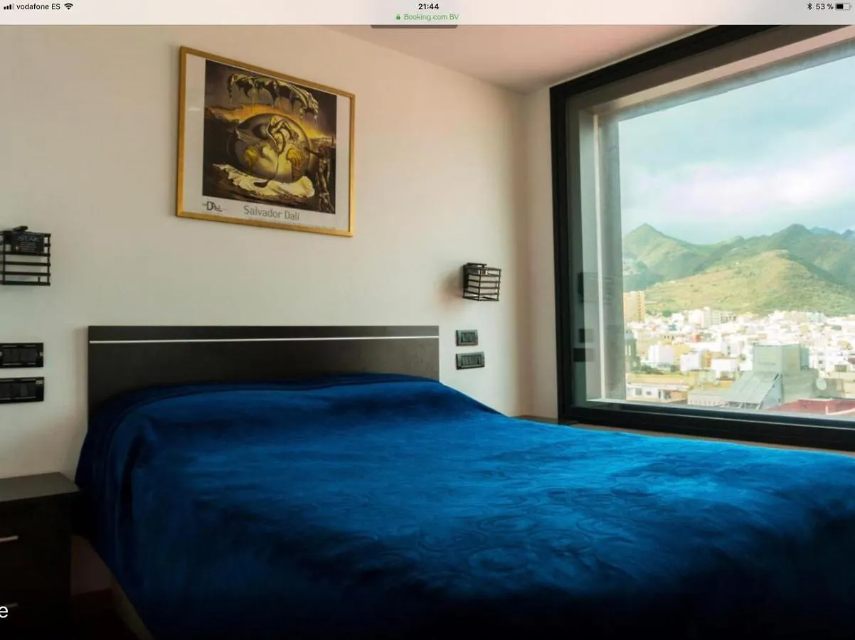 Piso De Lujo En Centro Santa Cruz. 아파트