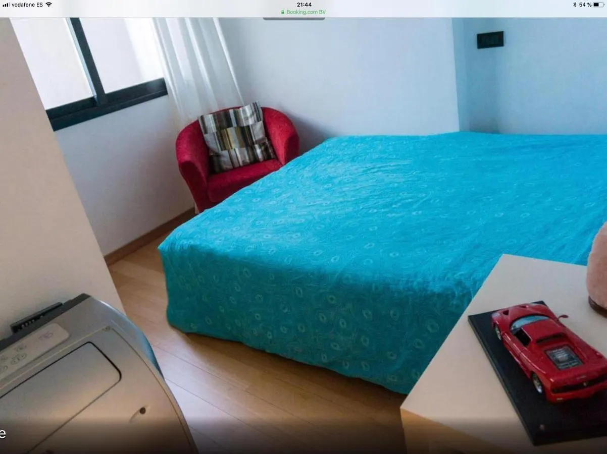 Piso De Lujo En Centro Santa Cruz. 아파트